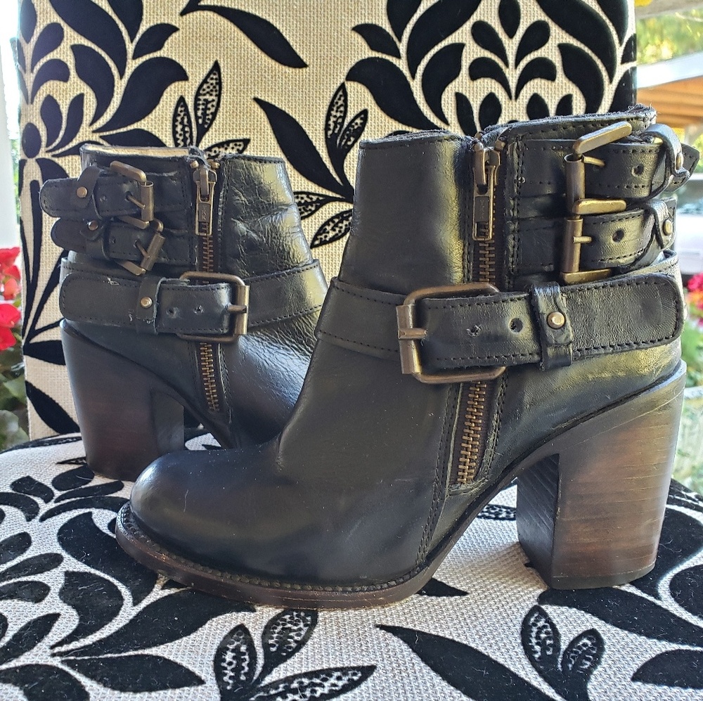 Freebird by Steven Booties
